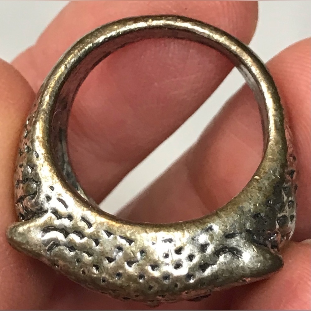 Owl Ring Costume Silver Tone with Black Rhinestone Eyes Size 8 3/4 (9) - Picture 5 of 11